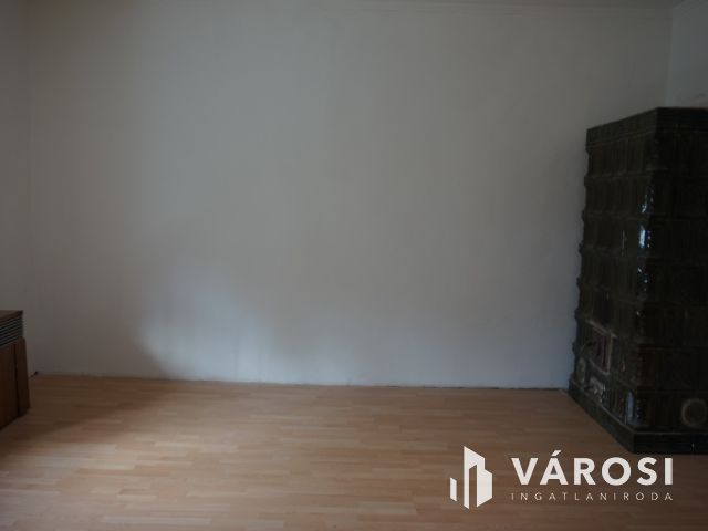Kertes ház a Csúcson